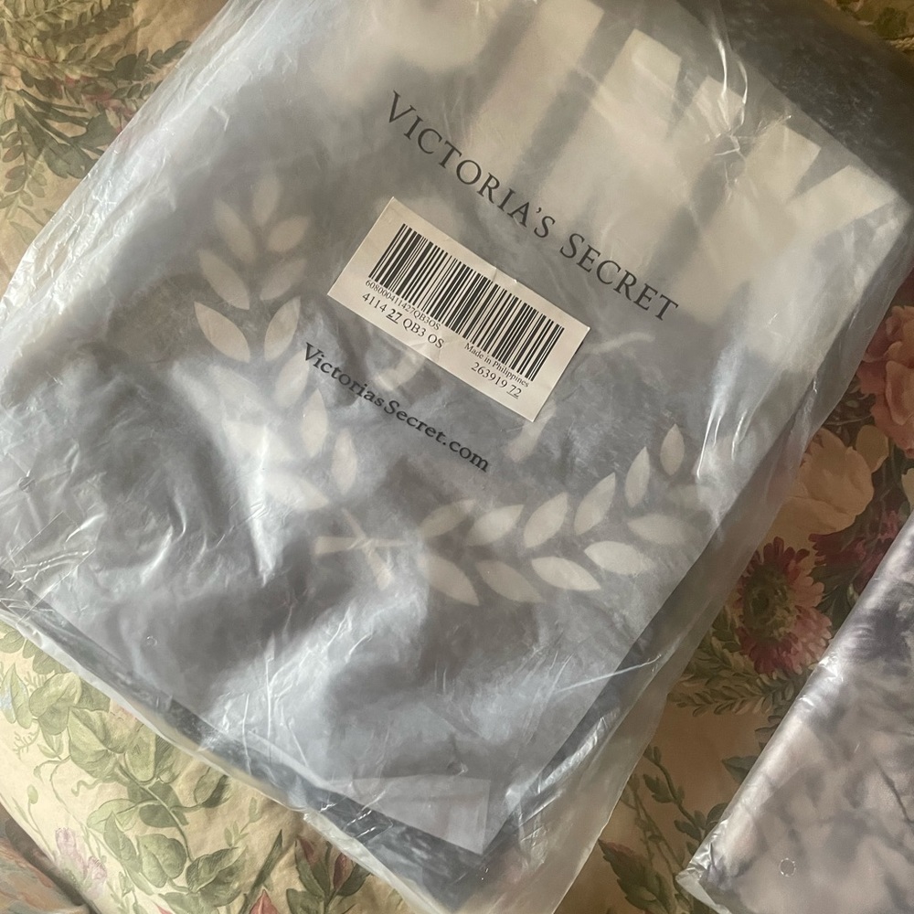 VS Pink tote